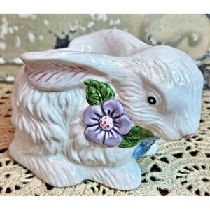 Charming Ceramic Bunny Rabbit w/ Flowers Spring Easter (read)